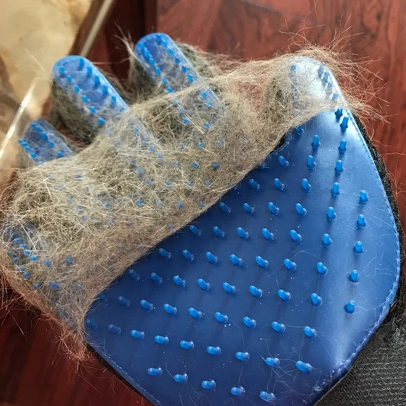 The Pet Massage Glove (Pair Included)